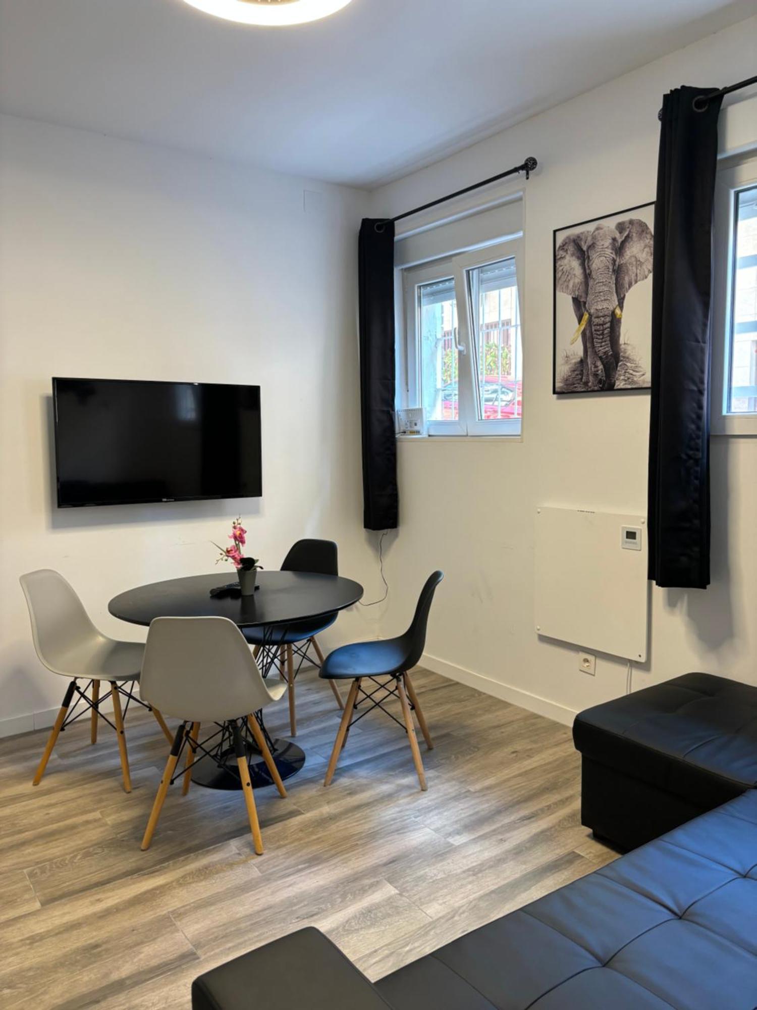 Apartamento Blanco Y Negro En El Centro Аліканте Екстер'єр фото
