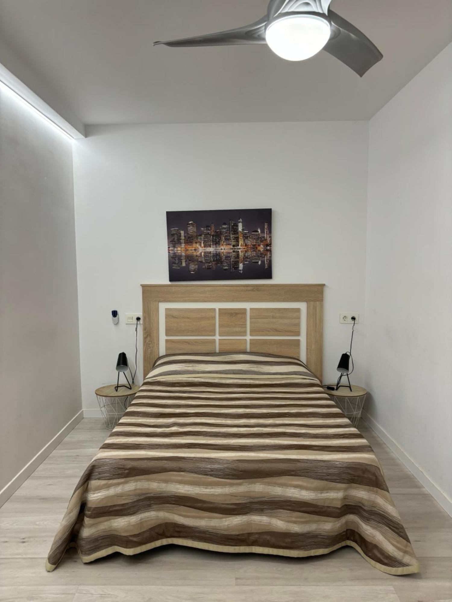 Apartamento Blanco Y Negro En El Centro Аліканте Екстер'єр фото